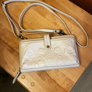 The Sak Iris large smartphone crossbody wallet